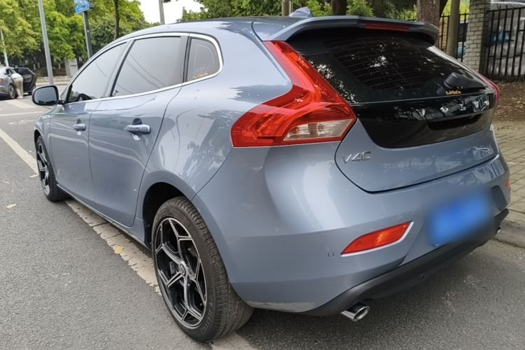 Used Volvo V40 2017 T3 Zhiya Edition Rear Left 45 Deg
