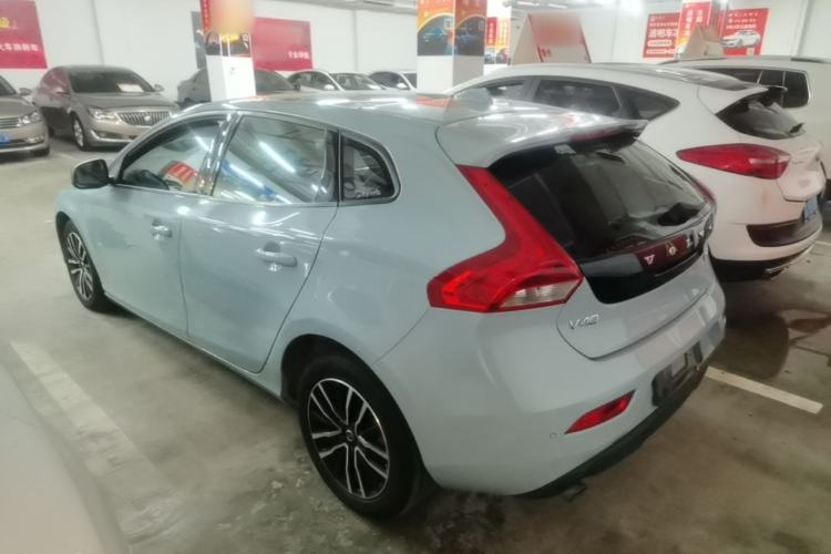 Used Volvo V40 2017 T3 Zhiyi Edition Rear Left 45 Deg