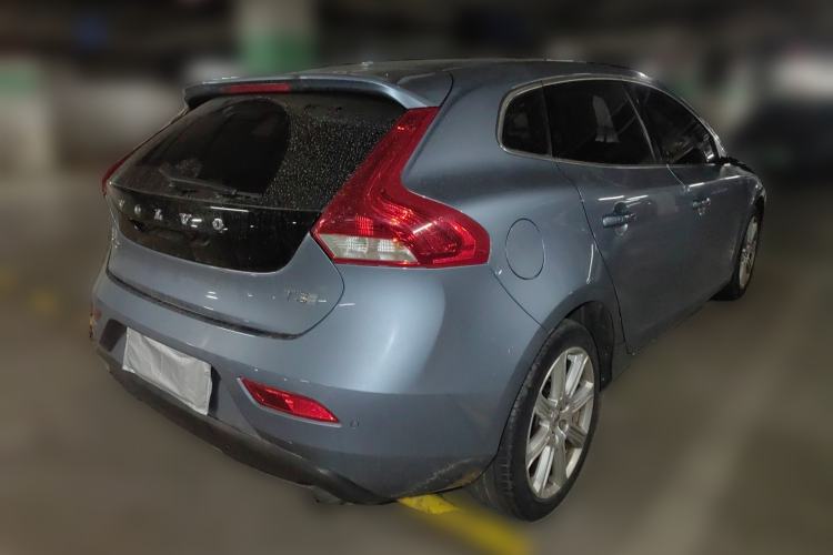 Used Volvo V40 2017 T3 Zhiya Edition Rear Right 45 Deg