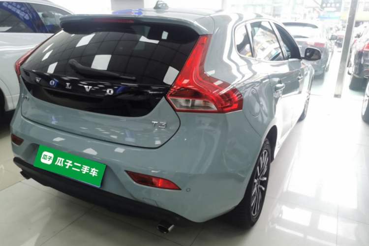 Used Volvo V40 2017 T3 Zhiyi Edition Rear Right 45 Deg