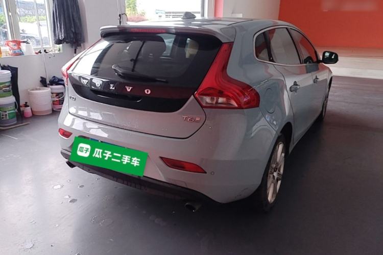 Used Volvo V40 2017 T3 Zhiya Edition Rear Right 45 Deg