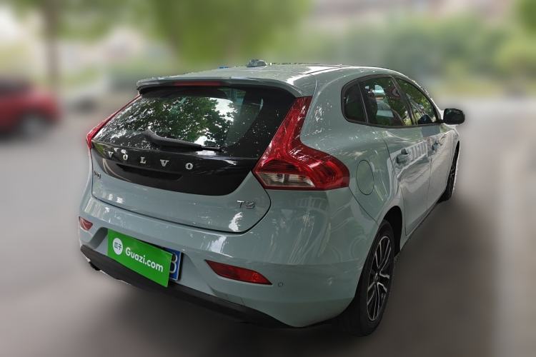 Used Volvo V40 2017 T3 Zhiyi Edition Rear Right 45 Deg