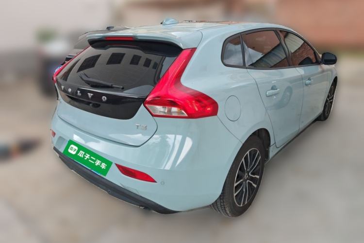 Used Volvo V40 2017 T3 Zhiyi Edition Rear Right 45 Deg
