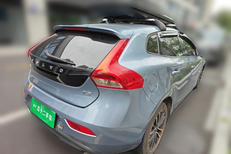 Used Volvo V40 2017 T3 Zhiyi Edition Rear Right 45 Deg