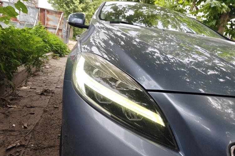 Used Volvo V40 2017 T3 Zhiya Edition Right Front Headlight