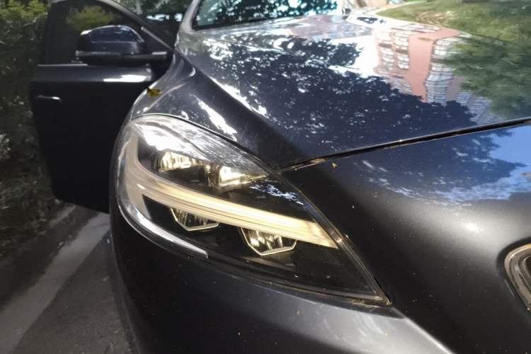 Used Volvo V40 2017 T3 Zhiyi Edition Right Front Headlight