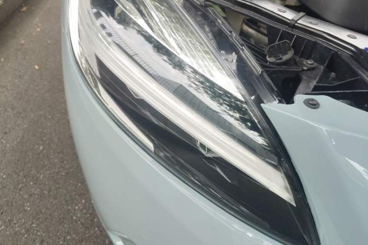 Used Volvo V40 2017 T3 Zhiyi Edition Right Front Headlight
