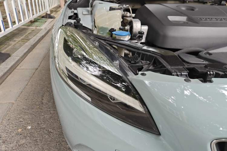 Used Volvo V40 2017 T3 Zhiyi Edition Right Front Headlight
