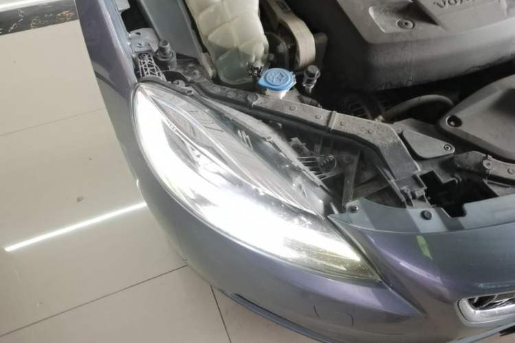 Used Volvo V40 2017 T3 Zhiya Edition Right Front Headlight