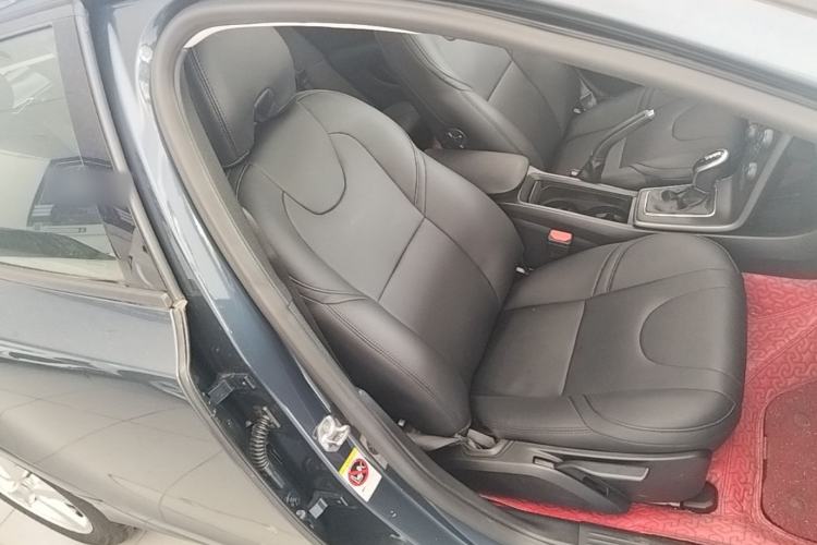 Used Volvo V40 2017 T3 Smart Edition Right Front Seat