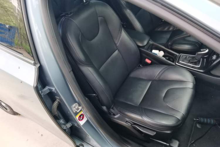 Used Volvo V40 2017 T3 Zhiyi Edition Right Front Seat