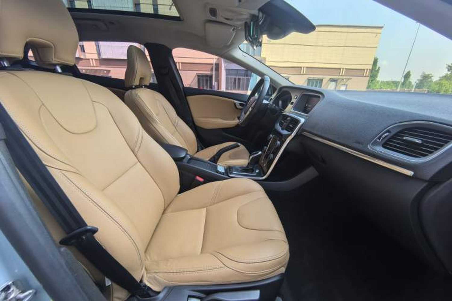 Used Volvo V40 2017 T3 Zhiyi Edition Right Front Seat