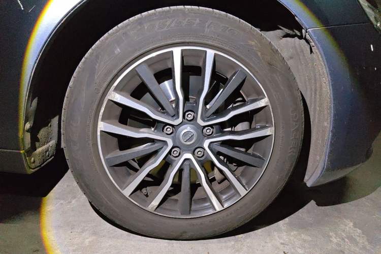 Used Volvo V40 2017 T3 Zhiyi Edition Right Front Wheel Hub