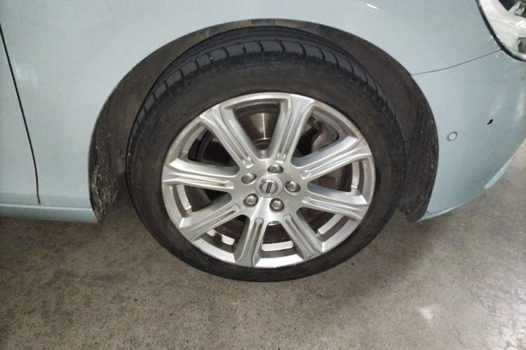 Used Volvo V40 2017 T3 Zhiya Edition Right Front Wheel Hub