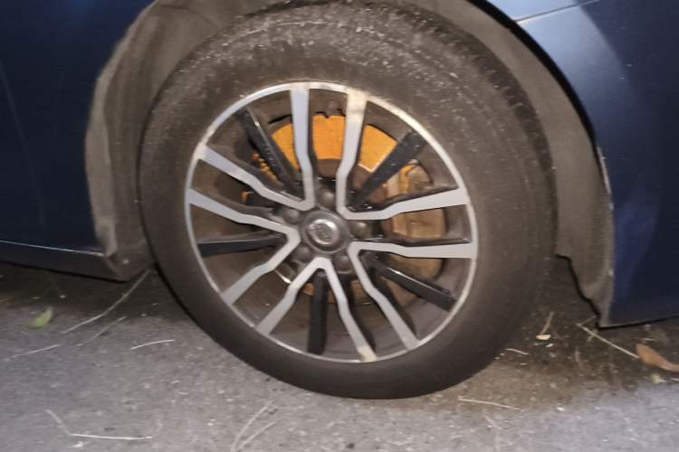 Used Volvo V40 2017 T3 Zhiyi Edition Right Front Wheel Hub