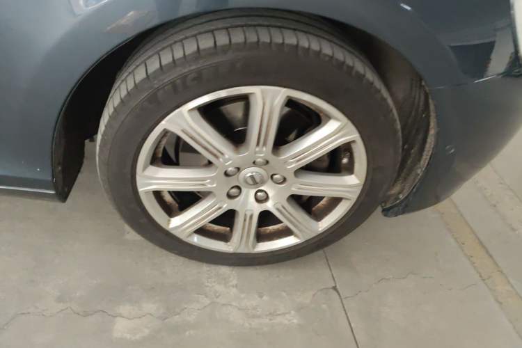 Used Volvo V40 2017 T3 Zhiya Edition Right Front Wheel Hub
