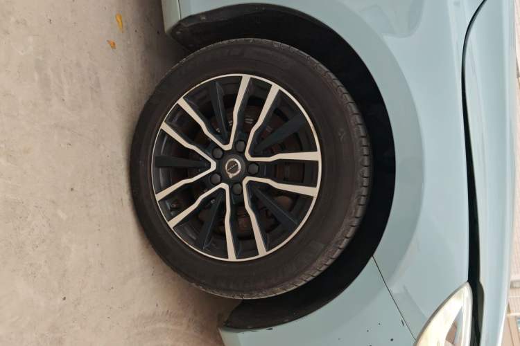 Used Volvo V40 2017 T3 Zhiyi Edition Right Front Wheel Hub