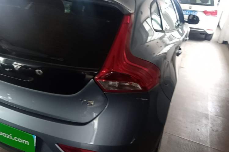 Used Volvo V40 2017 T3 Zhiyi Edition Right Rear Taillight