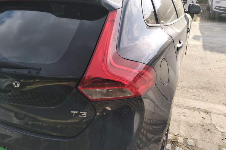 Used Volvo V40 2017 T3 Zhiyi Edition Right Rear Taillight