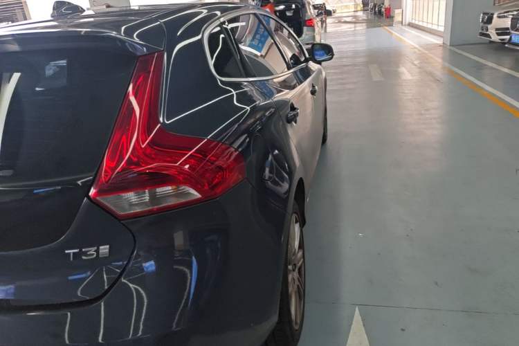 Used Volvo V40 2017 T3 Zhiya Edition Right Rear Taillight