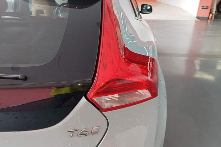 Used Volvo V40 2017 T3 Zhiya Edition Right Rear Taillight