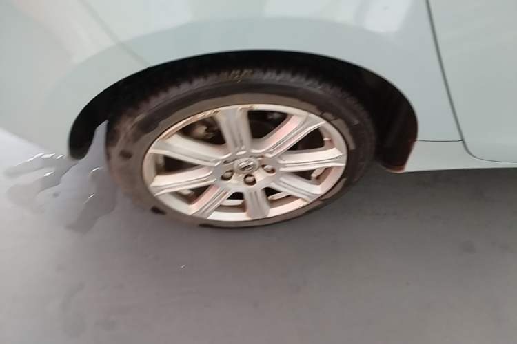 Used Volvo V40 2017 T3 Zhiya Edition Right Rear Wheel Hub