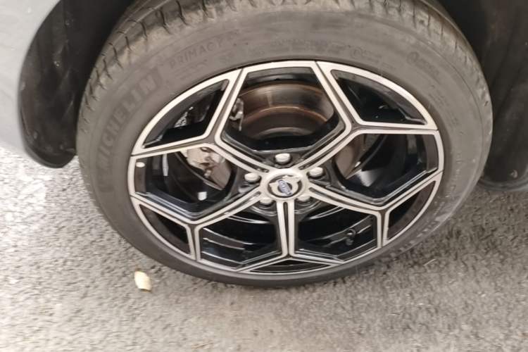 Used Volvo V40 2017 T3 Zhiya Edition Right Rear Wheel Hub