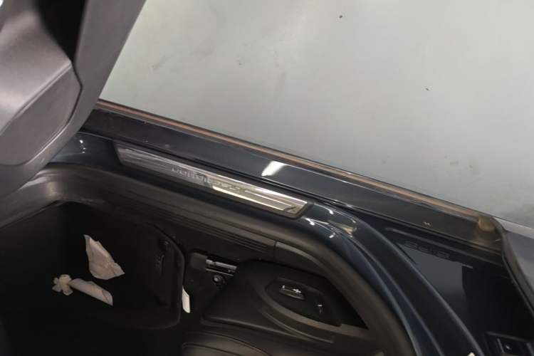 Used Volvo V40 2017 T3 Zhiya Edition Right Side Sill