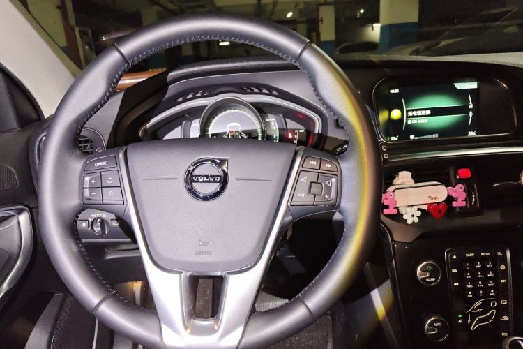 Used Volvo V40 2017 T3 Zhiyi Edition Steering Wheel