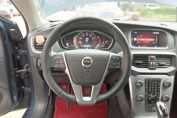 Used Volvo V40 2017 T3 Zhiya Edition Steering Wheel