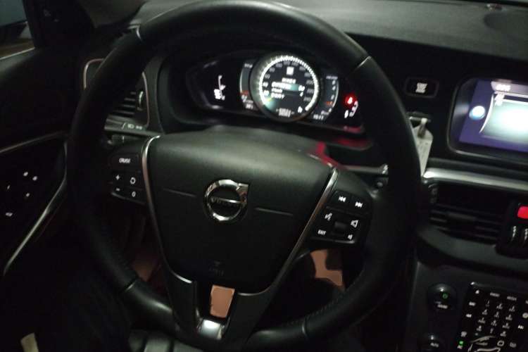 Used Volvo V40 2017 T3 Zhiya Edition Steering Wheel