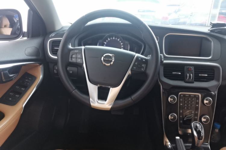Used Volvo V40 2017 T3 Zhiyi Edition Steering Wheel