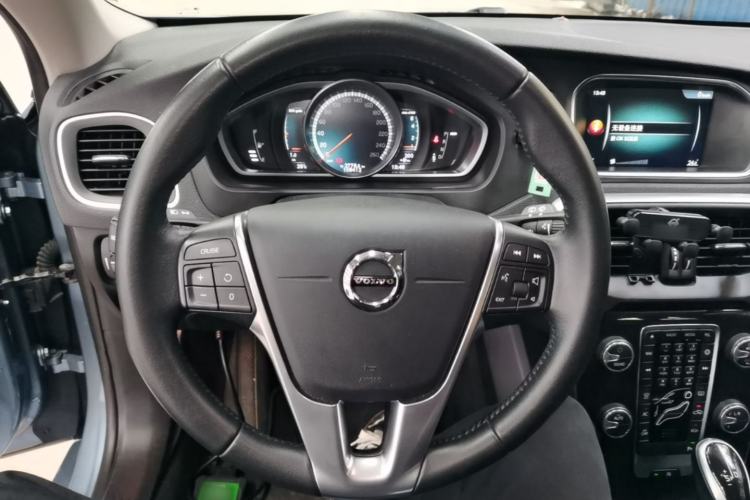 Used Volvo V40 2017 T3 Zhiyi Edition Steering Wheel