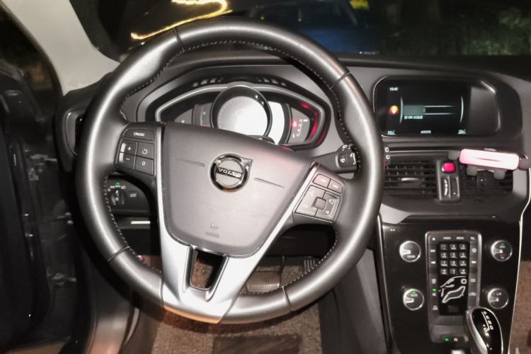 Used Volvo V40 2017 T3 Zhiyi Edition Steering Wheel