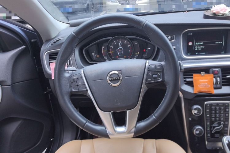 Used Volvo V40 2017 T3 Zhiyi Edition Steering Wheel