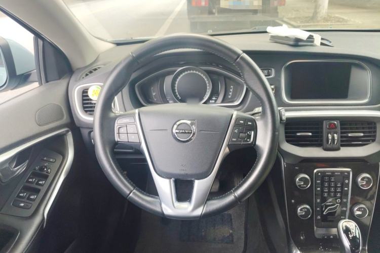 Used Volvo V40 2017 T3 Zhiyi Edition Steering Wheel