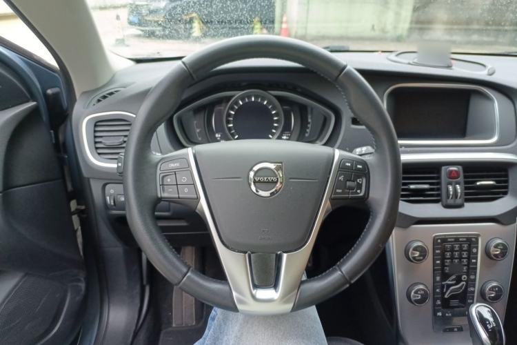 Used Volvo V40 2017 T3 Zhiya Edition Steering Wheel