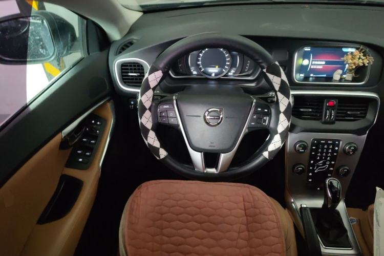 Used Volvo V40 2017 T3 Zhiya Edition Steering Wheel