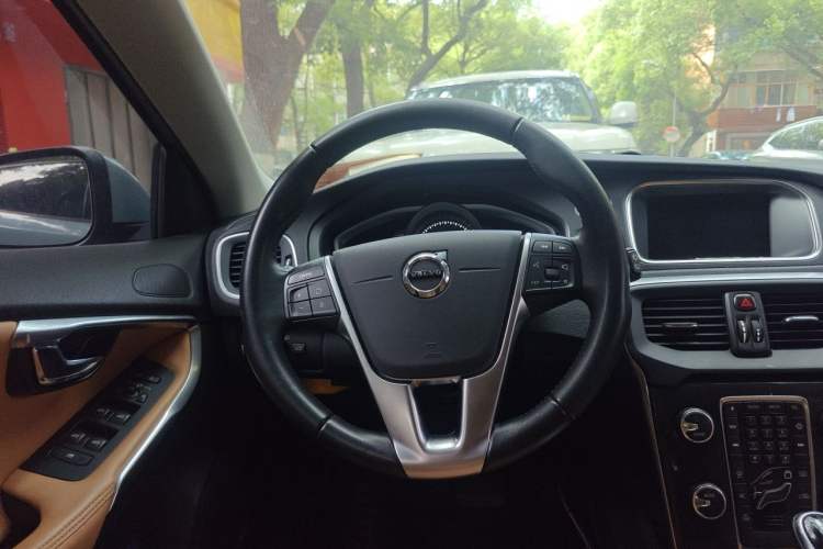 Used Volvo V40 2017 T3 Zhiyi Edition Steering Wheel