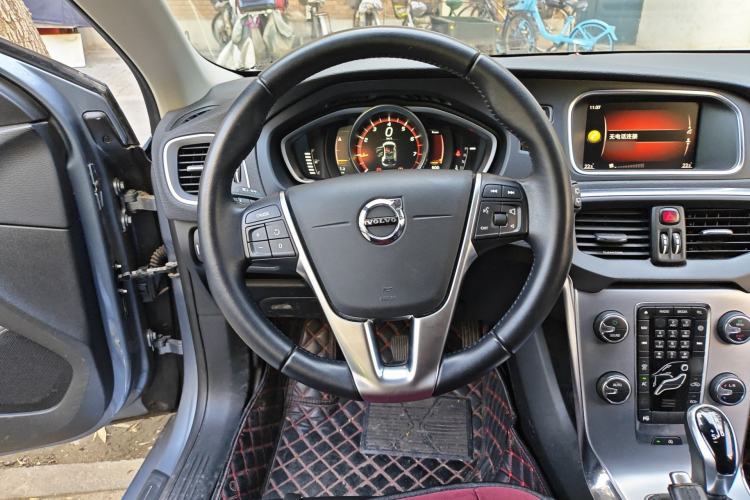 Used Volvo V40 2017 T3 Zhiya Edition Steering Wheel