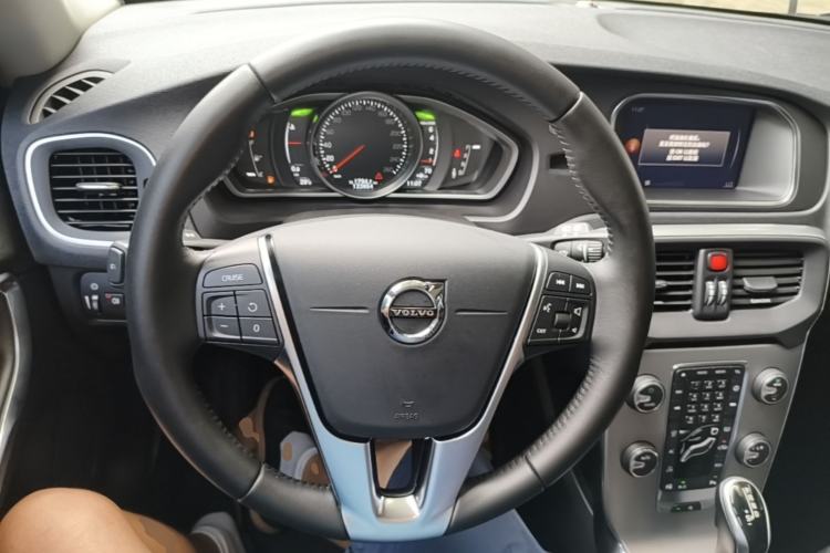 Used Volvo V40 2017 T3 Zhiya Edition Steering Wheel