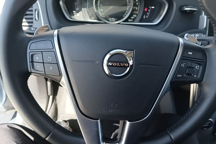Used Volvo V40 2017 T3 Zhiya Edition Steering Wheel