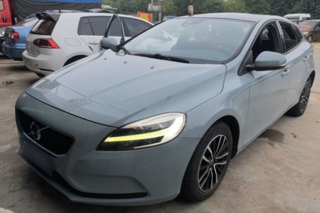 Used Volvo V40 2017 T3 Zhiyi Edition
