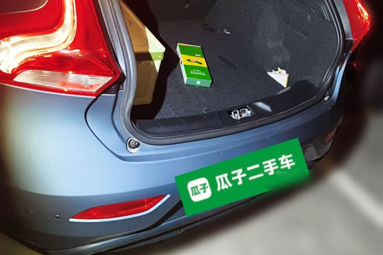Used Volvo V40 2017 T3 Smart Edition Trunk