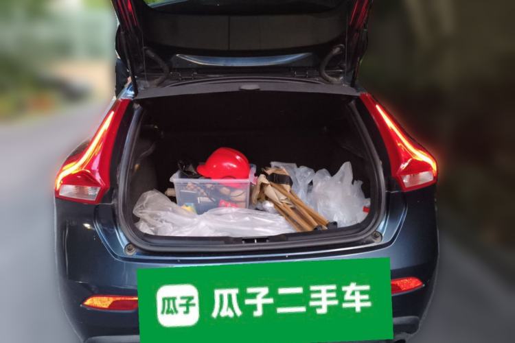 Used Volvo V40 2017 T3 Zhiyi Edition Trunk