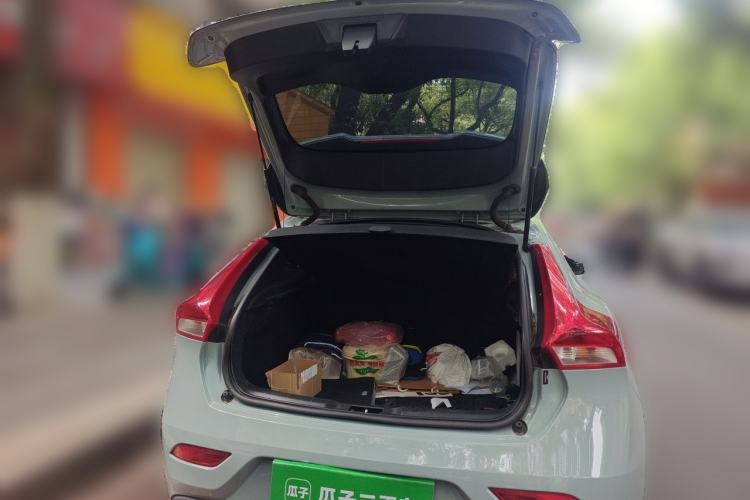 Used Volvo V40 2017 T3 Zhiyi Edition Trunk