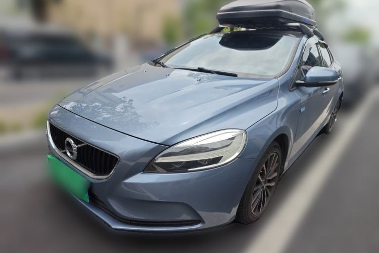 Used Volvo V40 2017 T3 Zhiyi Edition Guazi used car, China used car export, Used car for sale, Used  cars, Cheapest cars for sale