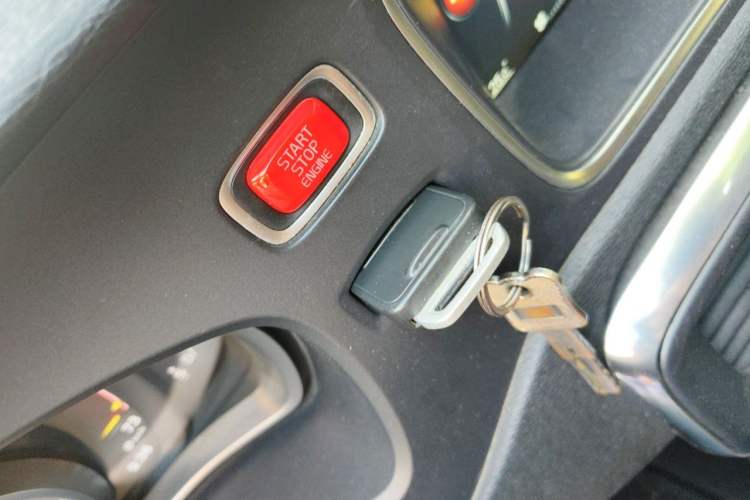 Used Volvo V40 2017 T3 Zhiyi Edition Vehicle Key