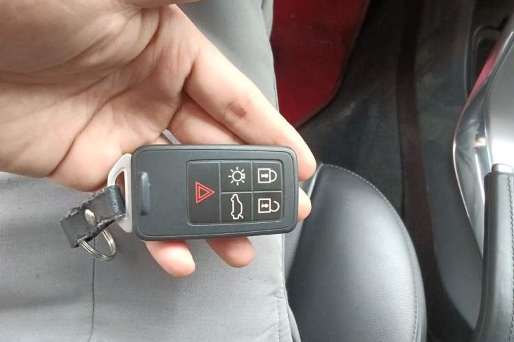 Used Volvo V40 2017 T3 Zhiya Edition Vehicle Key
