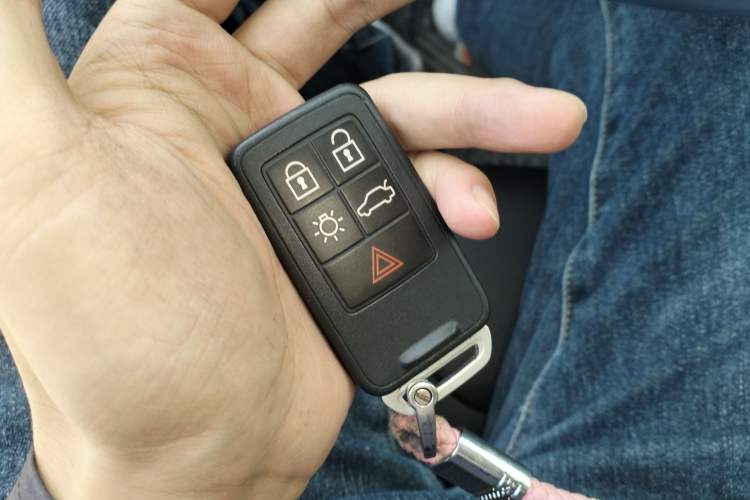 Used Volvo V40 2017 T3 Zhiyi Edition Vehicle Key